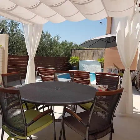 Apartmani Ana Kaštela Exterior foto