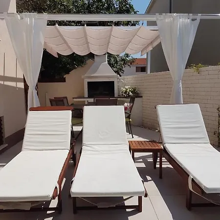 Apartmani Ana Kaštela Exterior foto
