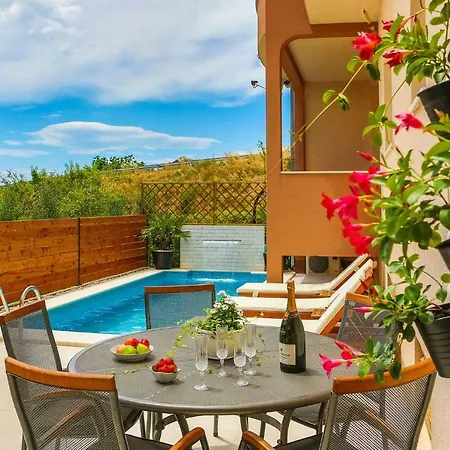 Apartmani Ana Kaštela Exterior foto